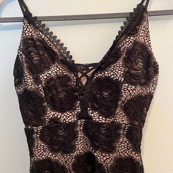 Scobe Women's Black V-Neck Spaghetti Strap Floral Lace Bodycon Dress - Picture 2 of 6